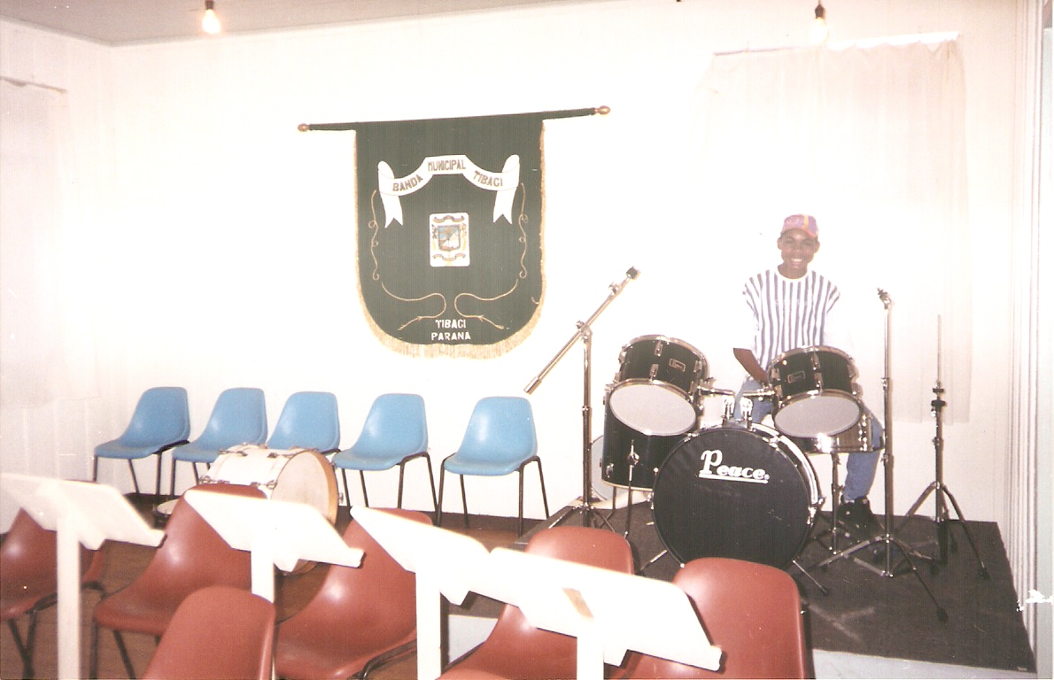 1995-Marcelo na Bateria-Sala de Ensaios.jpg
