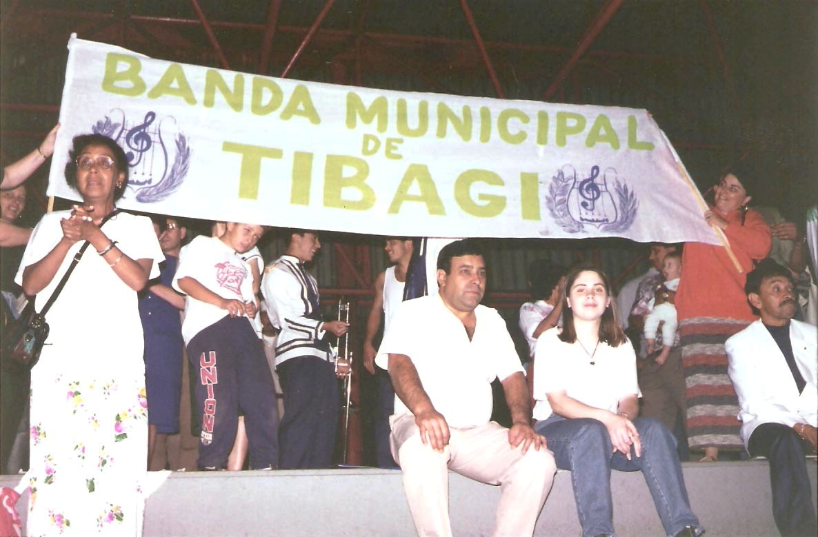 1994-09-24_XVII-Concurso-Paranaense-Bandas-Fanfarras_Curitiba_Banda-Tibagi_Juvenil_Campeã_14.jpg