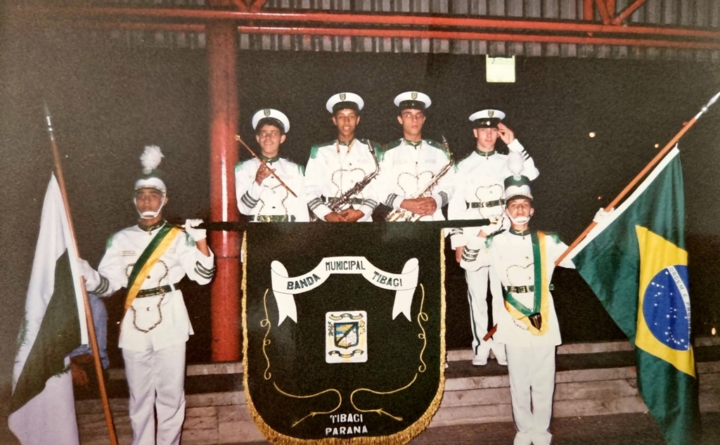 1994-09-24_XVII-Concurso-Paranaense-Bandas-Fanfarras_Curitiba_Banda-Tibagi_Juvenil_Campeã_13.jpg